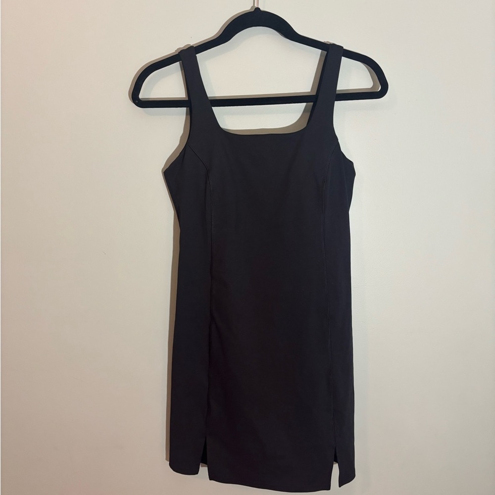 Elegant Black Sleeveless Dress